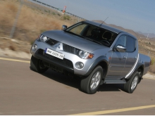 Фото Mitsubishi L200  №2