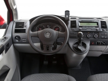 Фото Volkswagen Transporter комби  №1